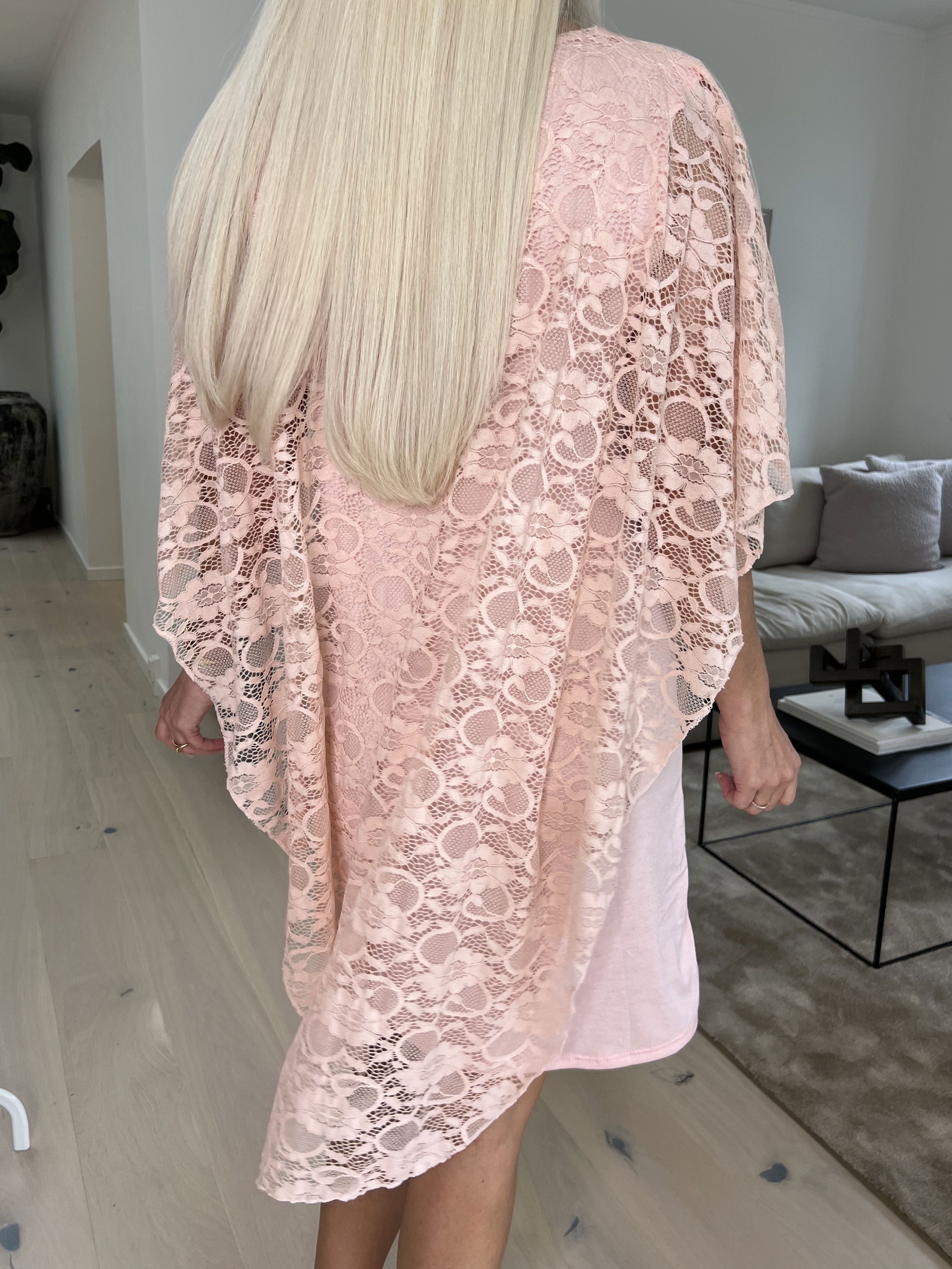 Kenya Lace - Söt tunikaklänning i spets